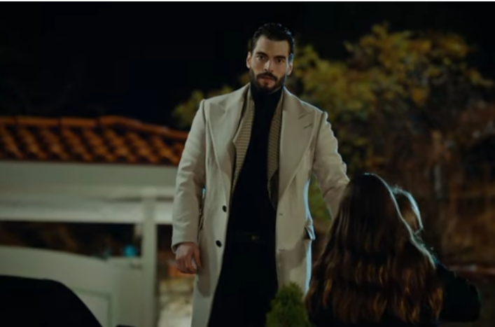 Akın Akınözü  în Jocul destinului (2021)